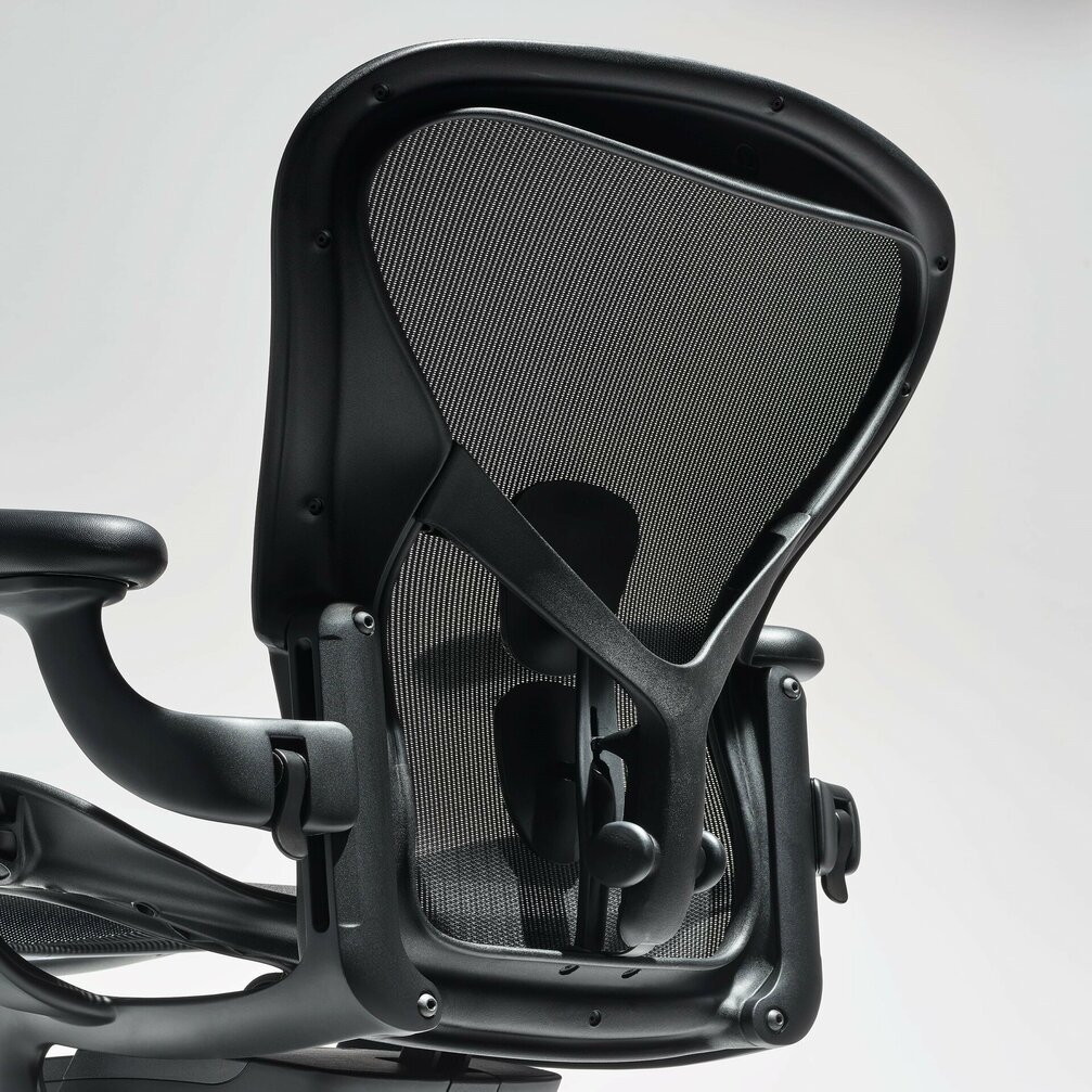 Herman Miller Aeron graphite B