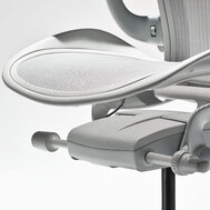 Herman Miller Aeron mineral C