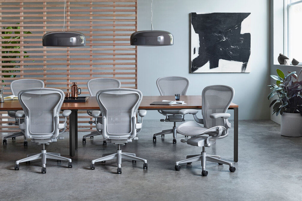 Herman Miller Aeron mineral C