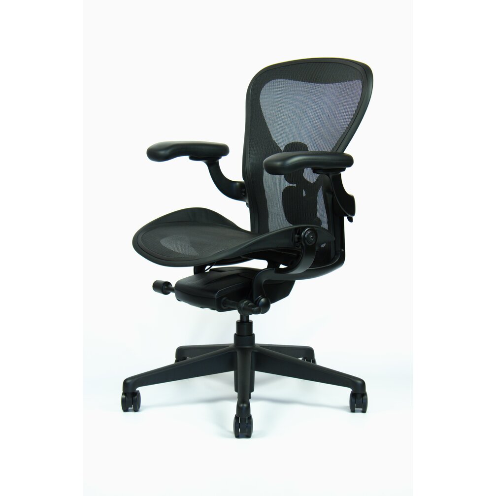 Herman Miller Aeron velikost B black edition