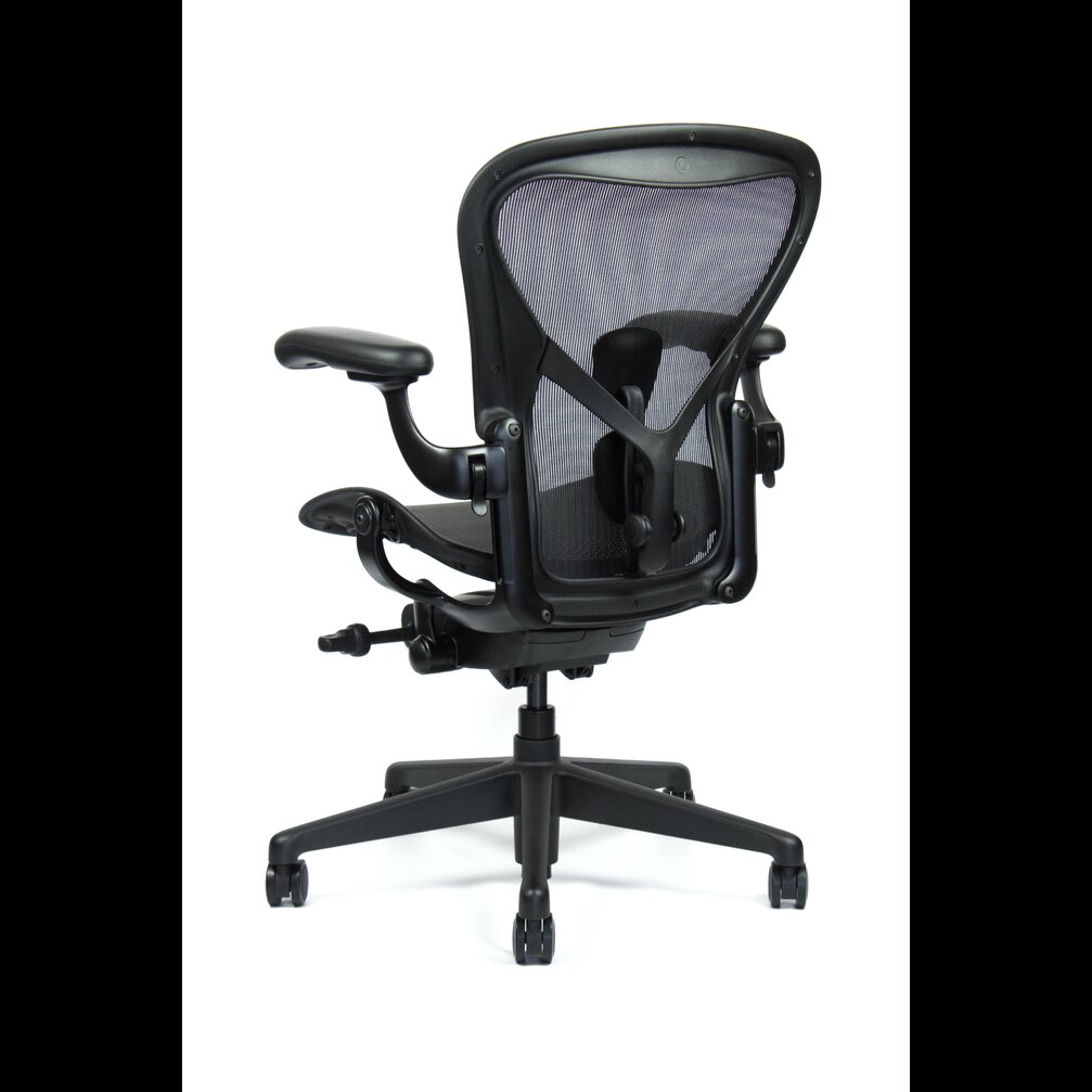 Herman Miller Aeron velikost C black edition