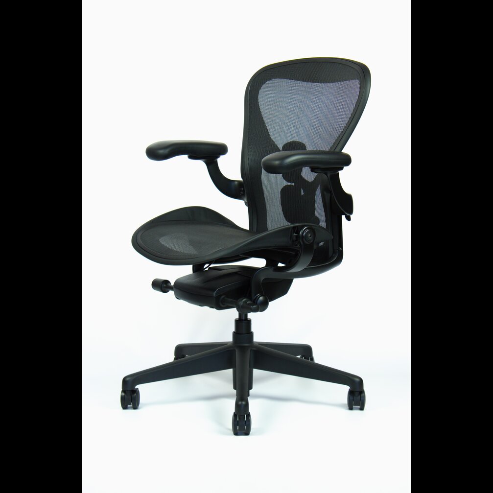 Herman Miller Aeron velikost C black edition