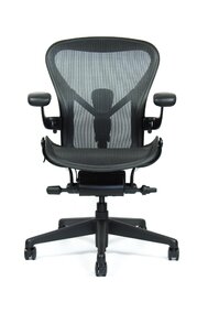 Herman Miller Aeron velikost C black edition