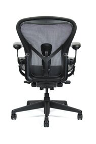 Herman Miller Aeron velikost C black edition