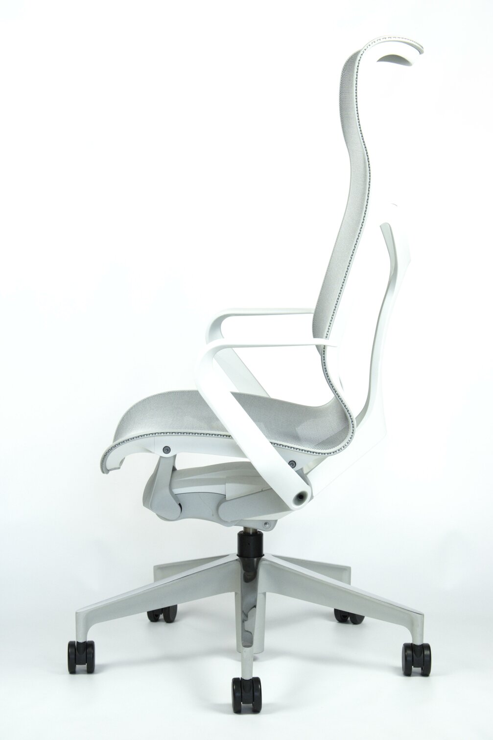 Herman Miller Cosm High Back studio white